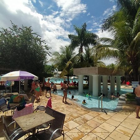 Lacqua Diroma, Mais Parque Acquatico Com Piscina De Ondas Caldas Novas Exterior photo